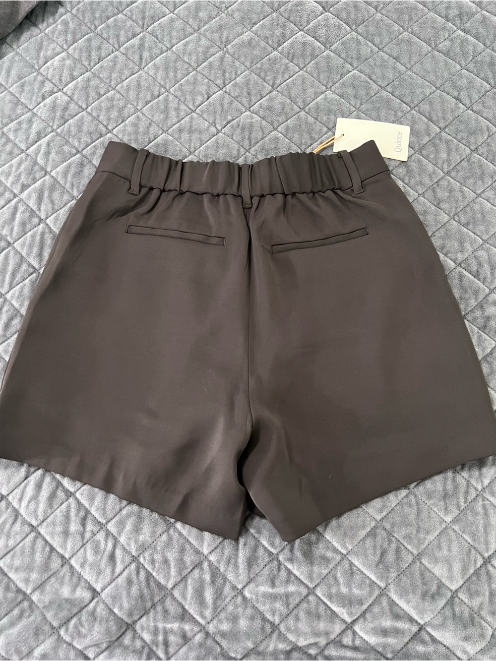 Quince Stretch Crepe Pleated Shorts Women’s Size 2 Black Tailored Dressy B6 - Picture 3 of 8